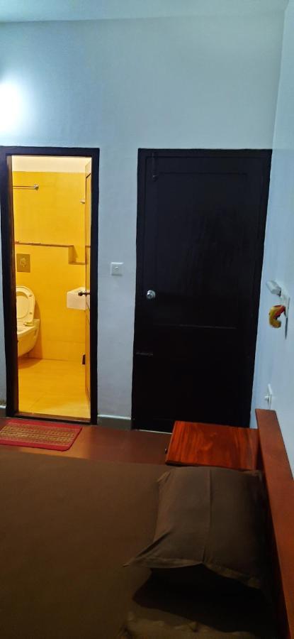 Poovar Sea View Rooms And Boating Family & Couple Only Extérieur photo